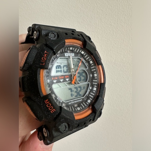 Kodiak men’s watch orange and black digital - Picture 4 of 13